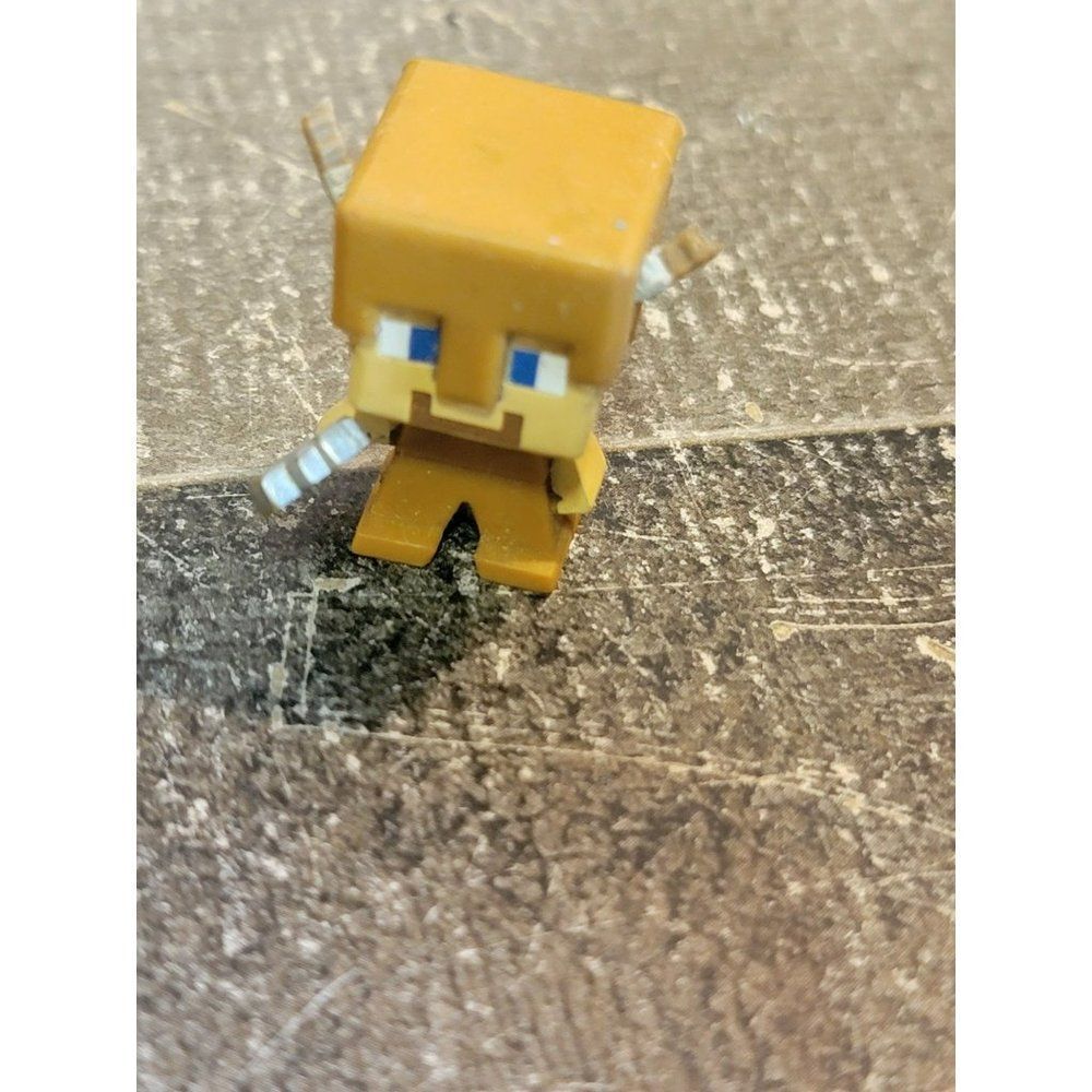 Brown armor Minecraft Soldier axe toy figure